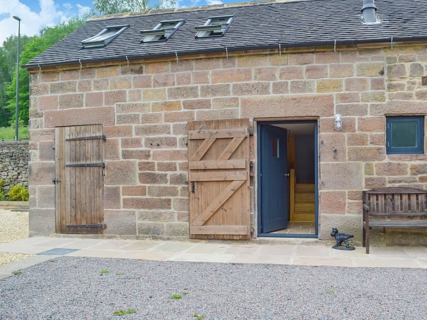 Wonderful holiday accommodation | Fishermans Lodge, Alderwasley, near Matlock