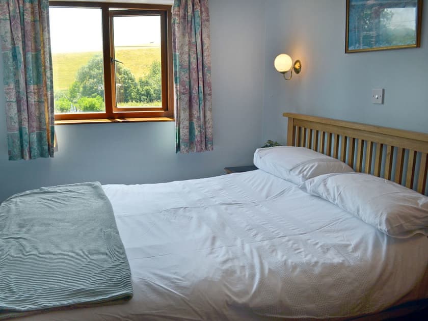 Charming double bedroom | Champernowe, Dartington, Totnes