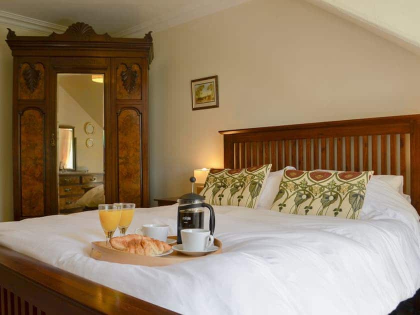 Attractive double bedroom | Bayview, Carradale