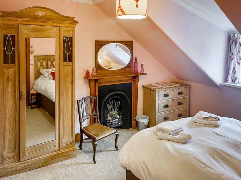 The cosy Pink room | Bayview, Carradale