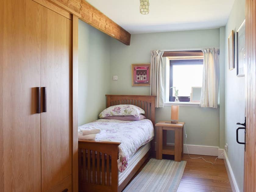 Well appointed single bedroom | The Byre - Millinder House, Westerdale, near Castleton