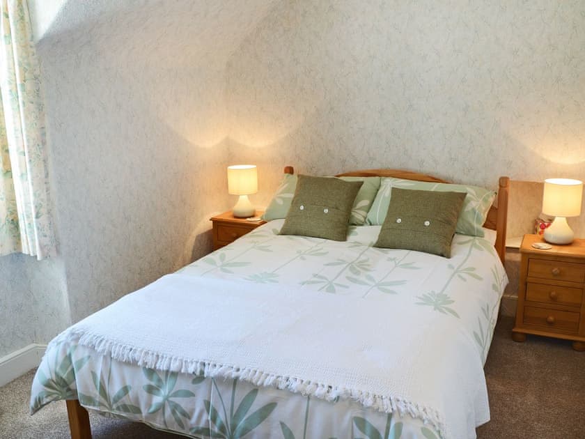Chraming double bedroom | Old Midoxgate Farmhouse, Midoxgate, near Tain