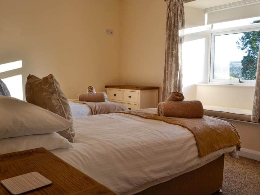 Comfortable twin bedded room | Liftingstane Dairy Cottage - Liftingstane, Closeburn, near Thornhill