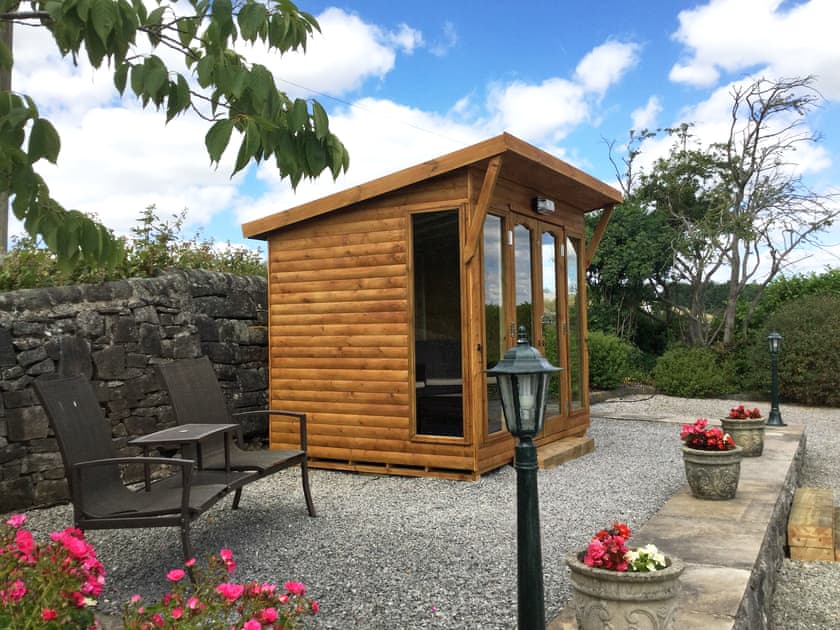 Relaxing summerhouse | Lillegarth, Bradwell