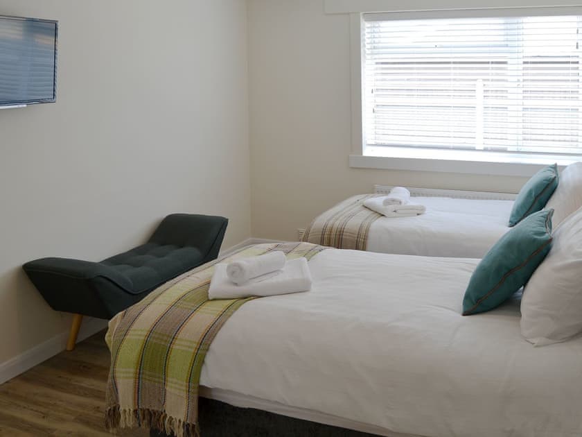Well presented twin bedroom | Broadland Hideaway, Martham, near Great Yarmouth