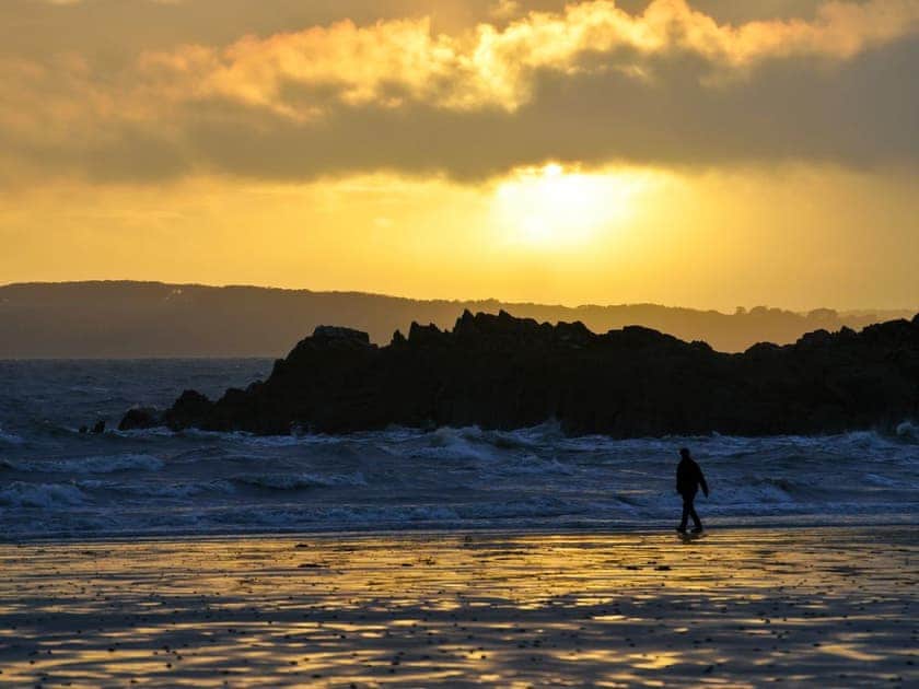 lLocated just 200 yards from the beach | Curlew Cottage, Mossyard, near Gatehouse of Fleet
