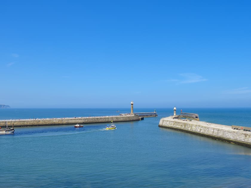 Scenic surrounding area | Bosuns Cottage, Whitby 