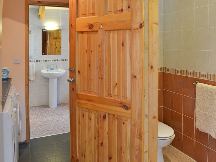 Utility, wc and shower room | Coachmans Retreat, Pennytinney, St Kew