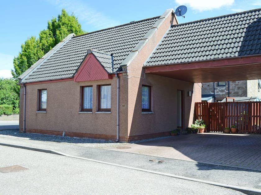 Lovely single storey detached cottage  | Acorn Cottage, Conon Bridge