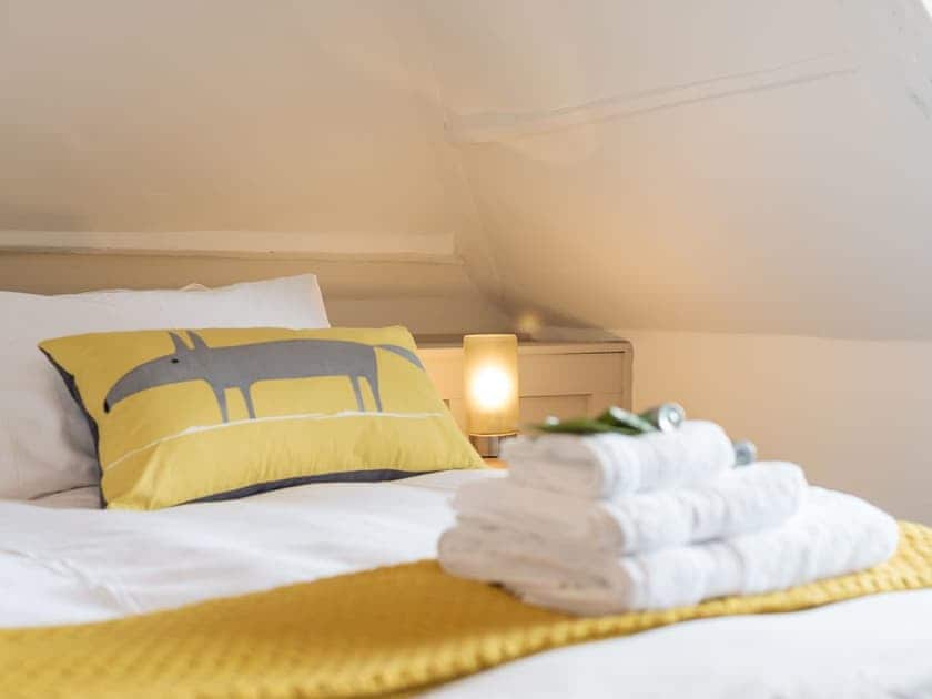 Attractive bedroom | Stable Yard Cottage, Selborne, near Alton