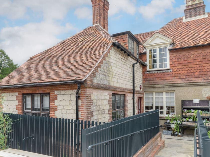 Exterior | Stable Yard Cottage, Selborne, near Alton