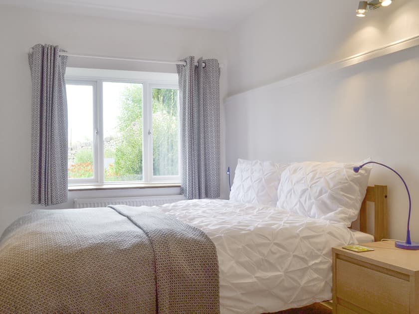 Comfortable second double bedroom | Rock Cottage, Birchover, near Matlock