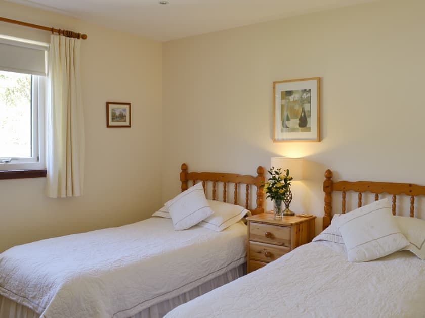 Well presented twin bedroom | Shoreside - Mullardoch Cottages, by Inverinate, Kyle