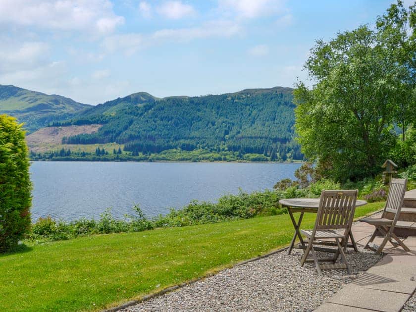 Beautiful views of the Loch from the garden | Seaside Cottage - Mullardoch Cottages, by Inverinate, Kyle
