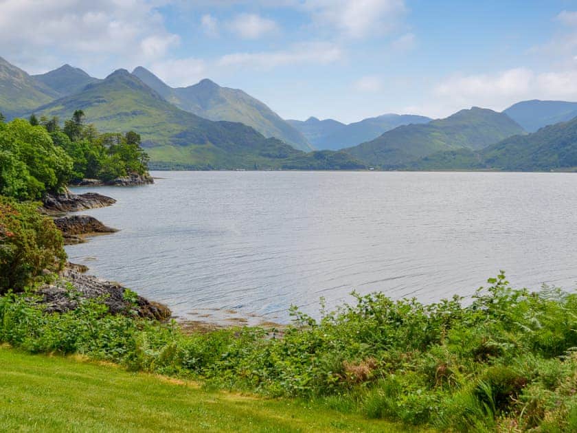 Picturesque surrounding area | Seaside Cottage - Mullardoch Cottages, by Inverinate, Kyle