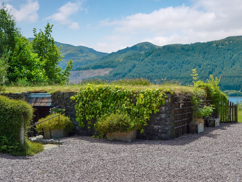 Quirky holiday home in a wonderful location | Waterside - Mullardoch Cottages, by Inverinate, Kyle