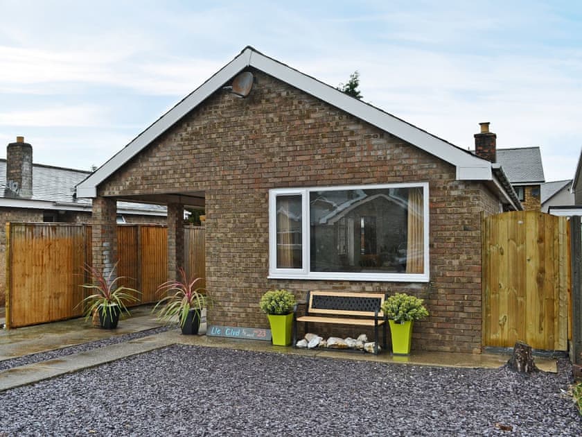 Wonderful detached single story property | Lle Clyd, Harlech, near Porthmadog