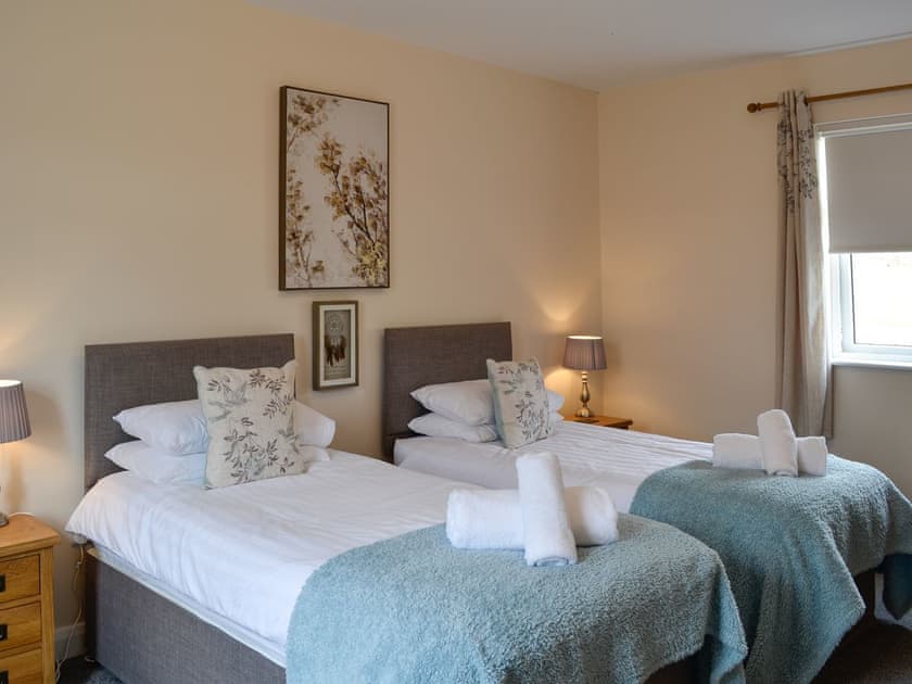 Twin bedroom | Liftingstane Cottage - Liftingstane, Closeburn, near Thornhill