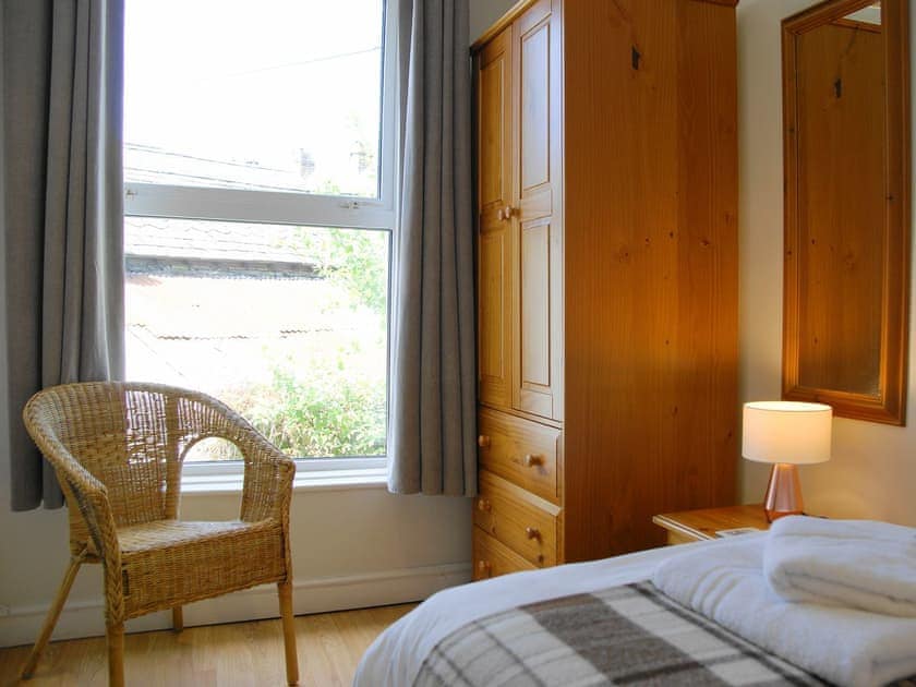 Twin bedroom with garden outlook | Hastings, Keswick