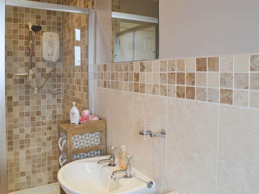 Shower cubicle in the bathroom | Oaklands View, Scarborough