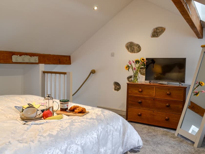 Double bedroom | Ty Bobbet, Penysarn