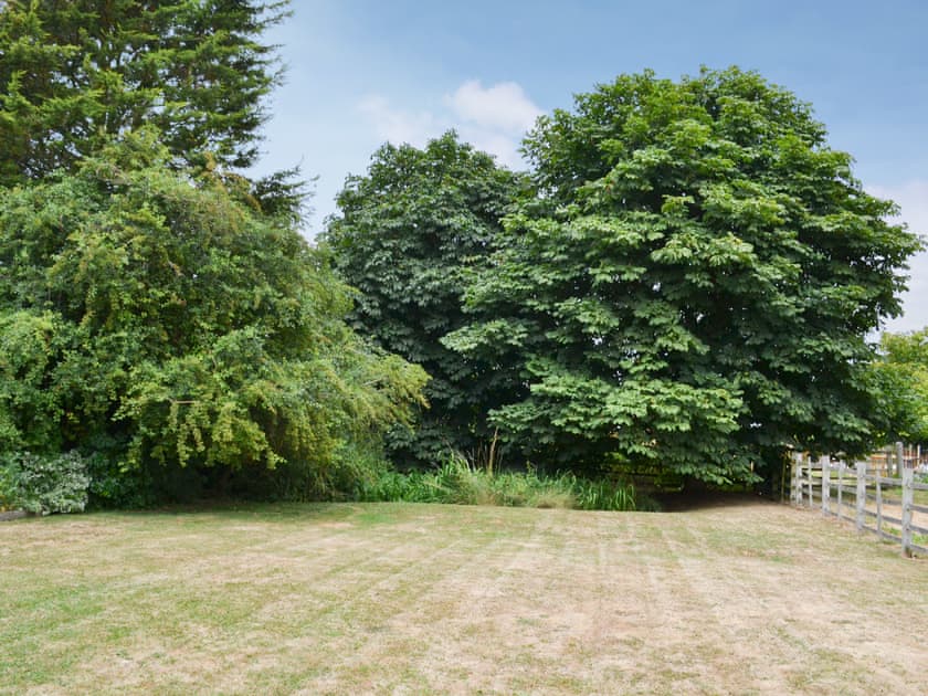 Lovely garden | The Old Stable, Southrey, near Lincoln