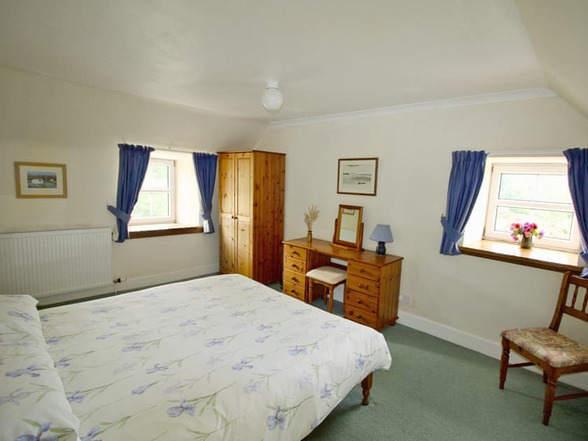 Charming double bedroom | Coelard Farmhouse, Appin