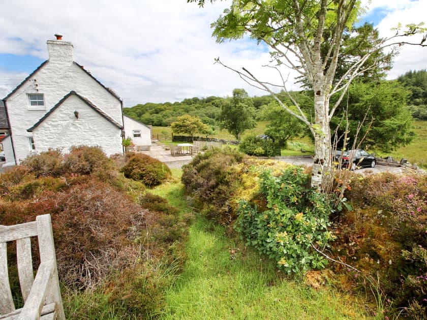 Large garden | Coelard Farmhouse, Appin