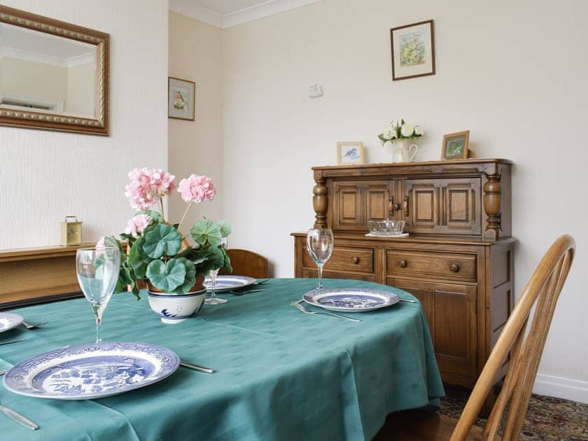 Light and airy dining room | Rose Garth, Robin Hood’s Bay
