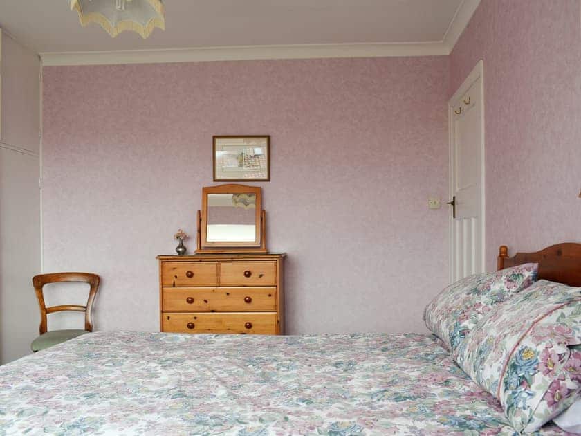 Peaceful double bedroom | Rose Garth, Robin Hood’s Bay