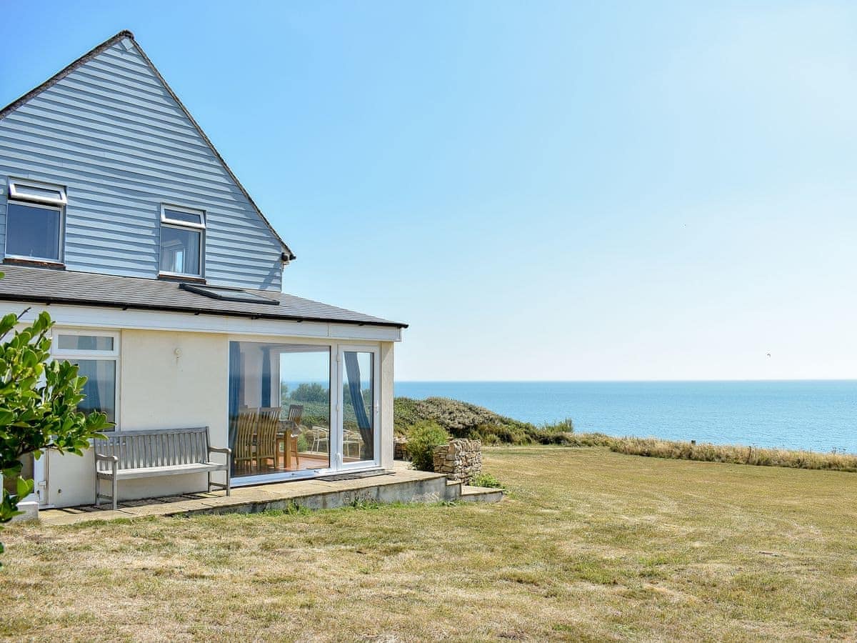 Greenbanks Ref 25885 In Chesil Beach Near Abbotsbury Dorset