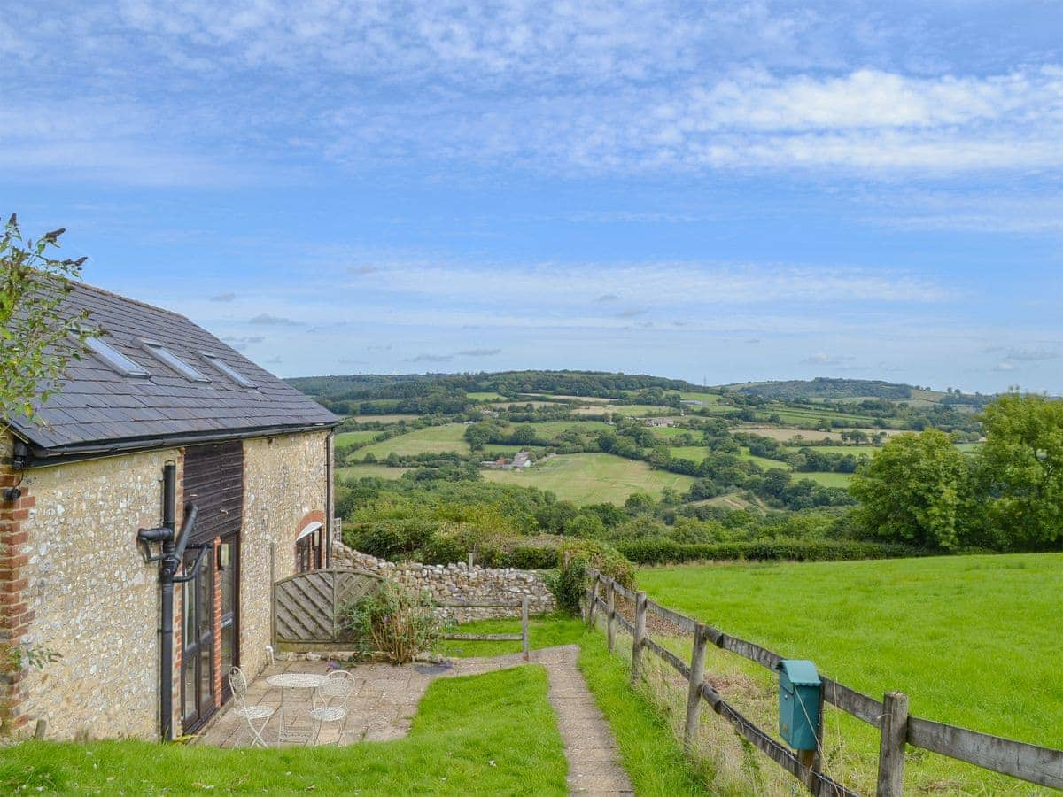 Smiths Farm Cottages The Stables Ref Ukc3749 In Charmouth