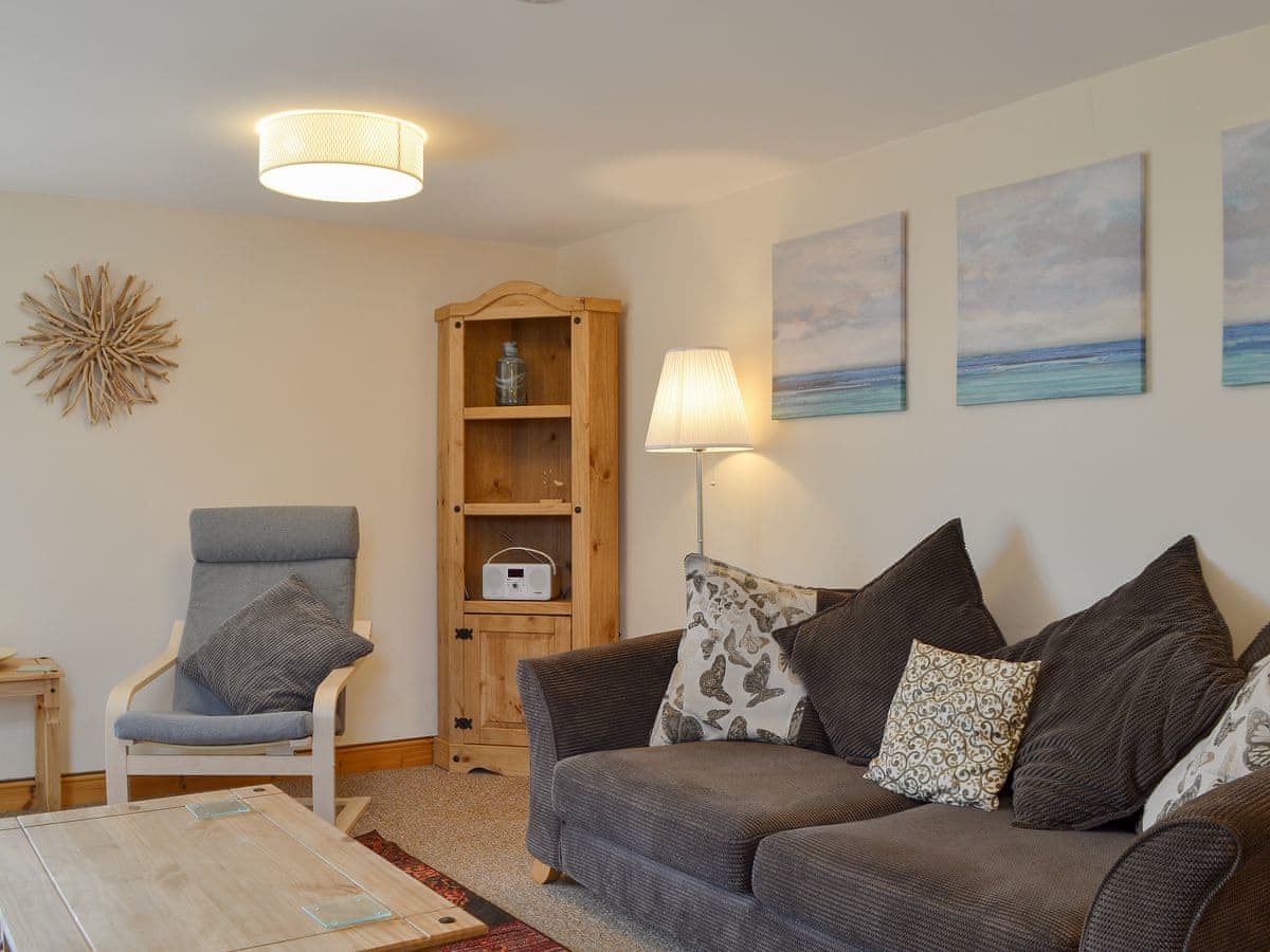 Smiths Farm Cottages The Stables Ref Ukc3749 In Charmouth