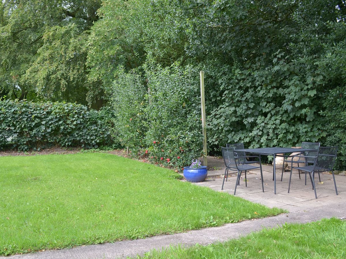 Brookfarm Cottages Jasmine Cottage Ref Uk4176 In Middle