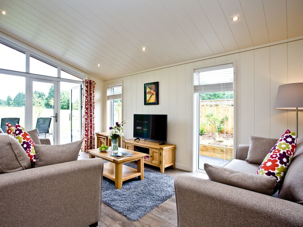 Willow Lodge - Holiday lodge in Southern England - Image 5