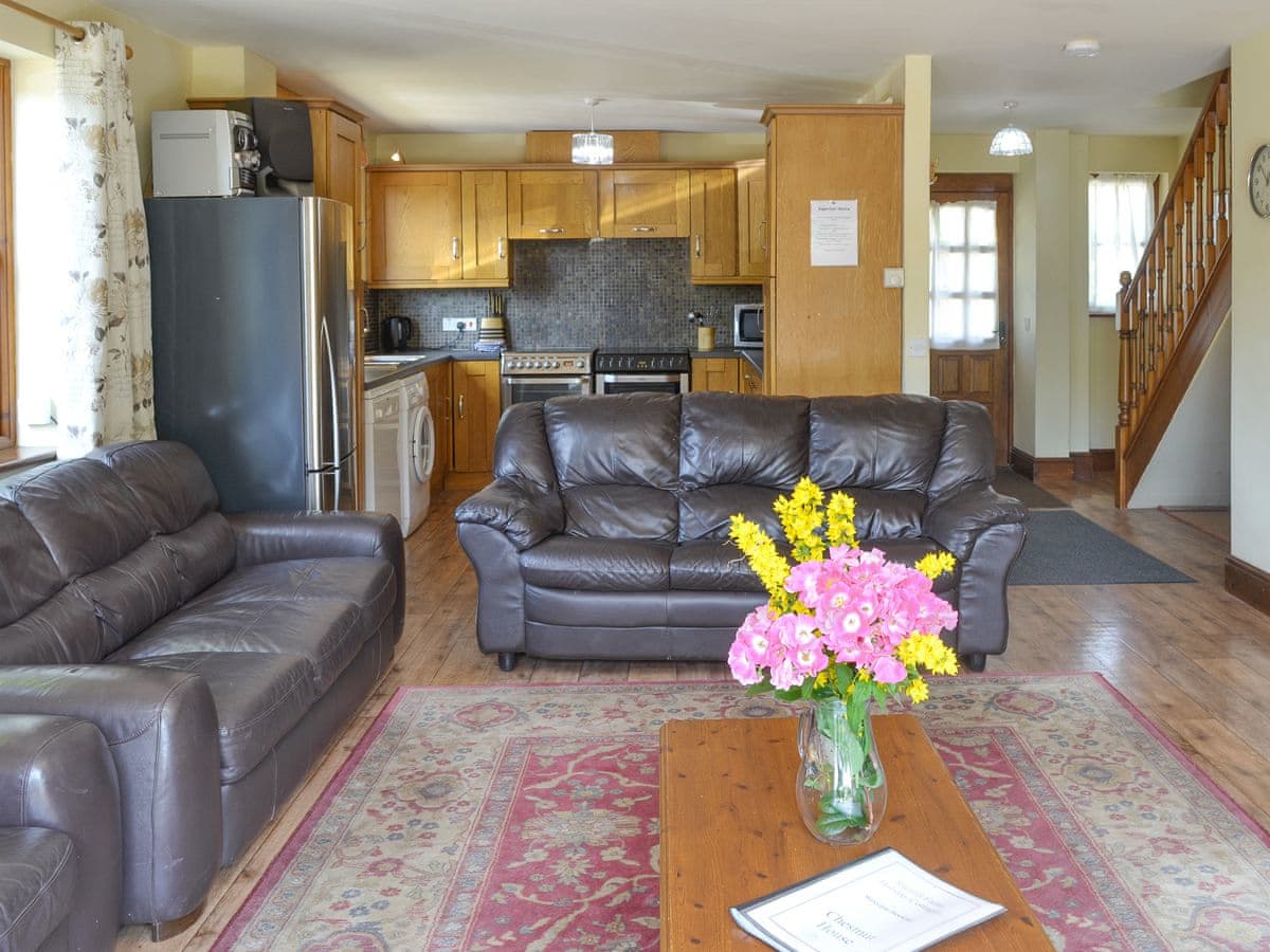 Sherrill Farm Holiday Cottages Chestnut House Ref Ukc1436 In