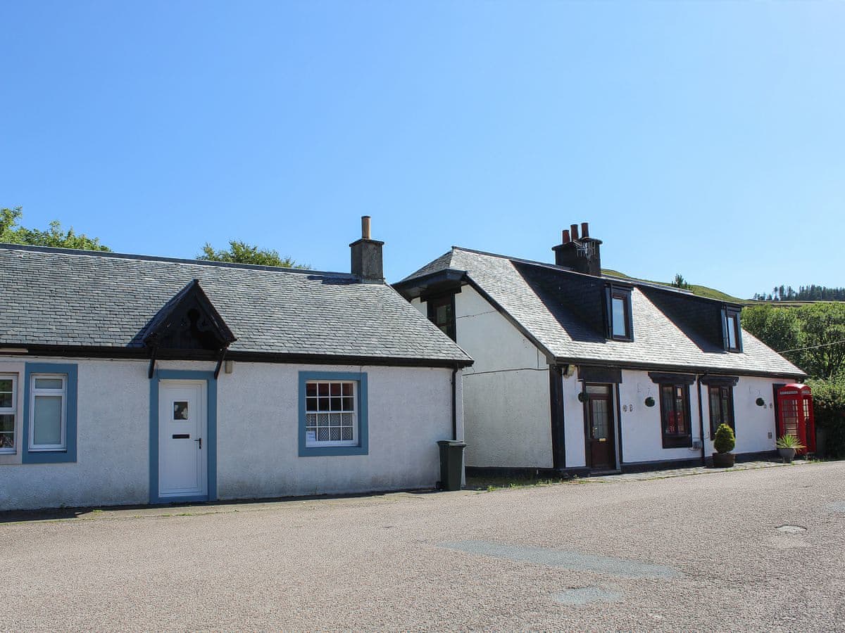 Willow Cottage Ref Uk5843 In Clachan Near Tarbert Argyll And