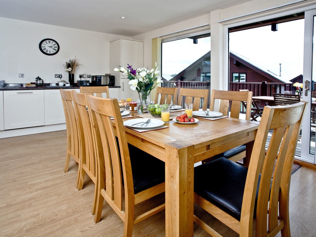 Cedar Lodge - Holiday lodge in South West England - Image 5