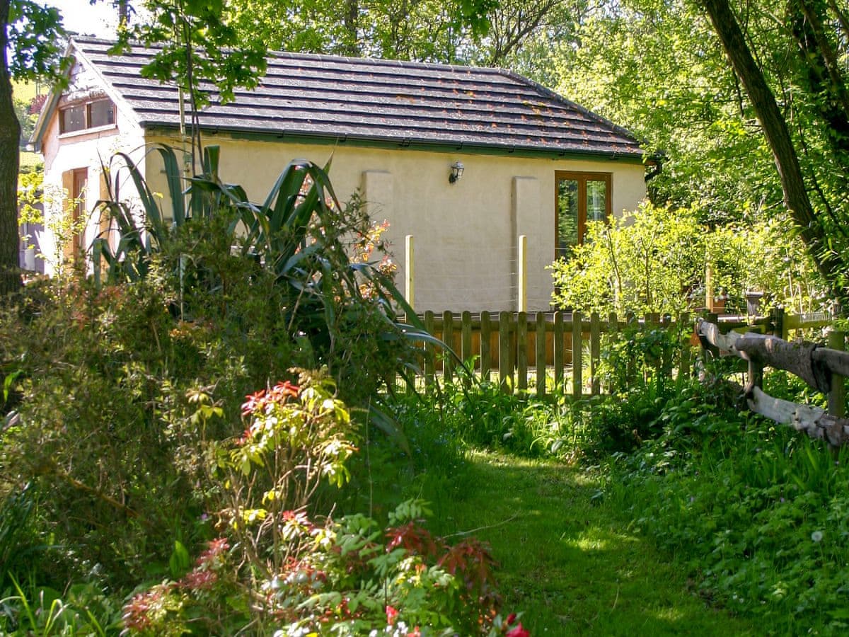 Grove Cottages The Swallows Ref Hrra In Instow Barnstaple