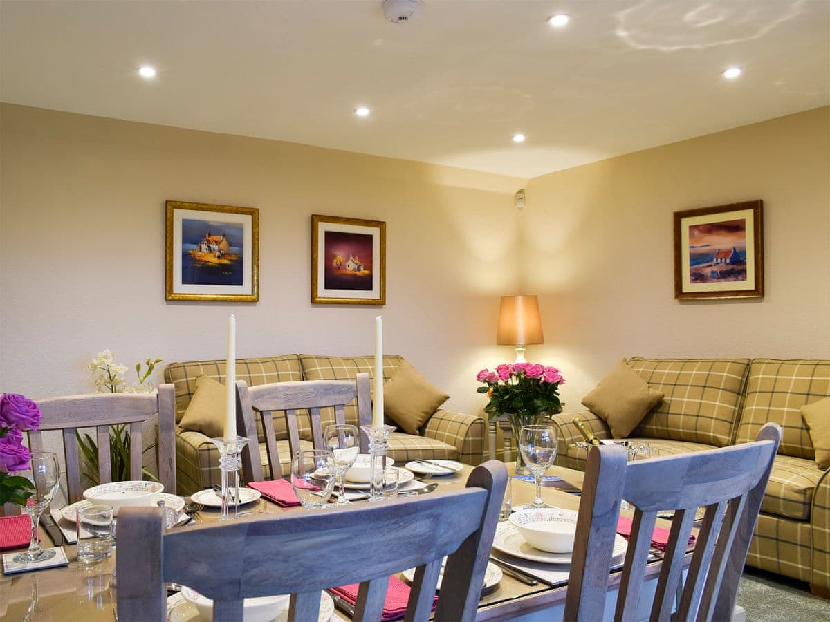 The Lodge Cottage - Holiday lodge in Central Scotland - Image 2