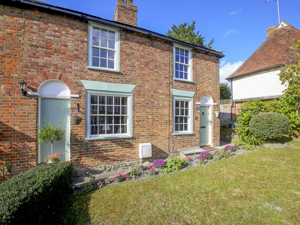 Pilgrim Cottage Ref M416041 In Hollingbourne Kent Mulberry