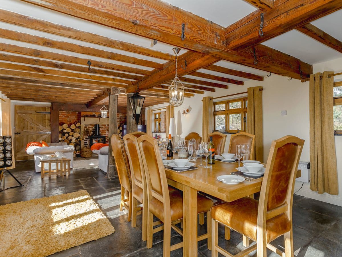 Church View Retreat Holiday Cottages Bumble Bee Cottage Ref