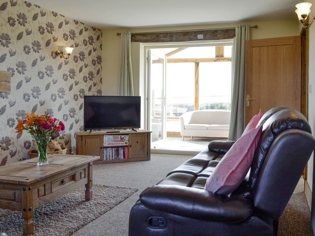 Acre Luxury Lodges - Upper Close - Image 4