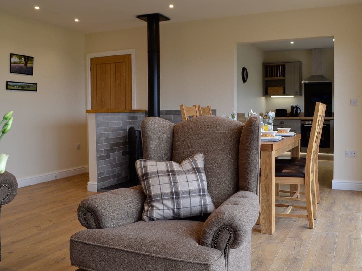 The Lodges - Bluebell Lodge - Image 3