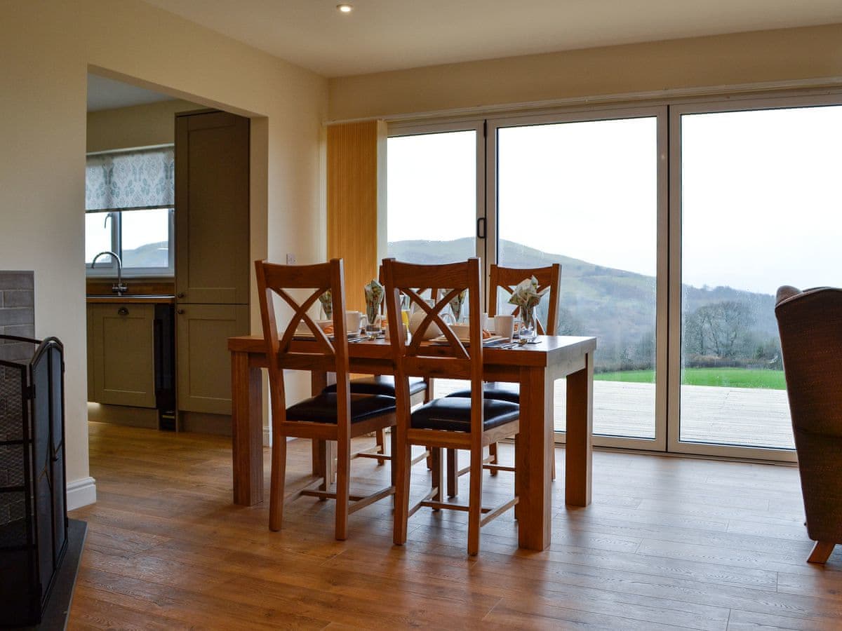 The Lodges - Bluebell Lodge - Image 5