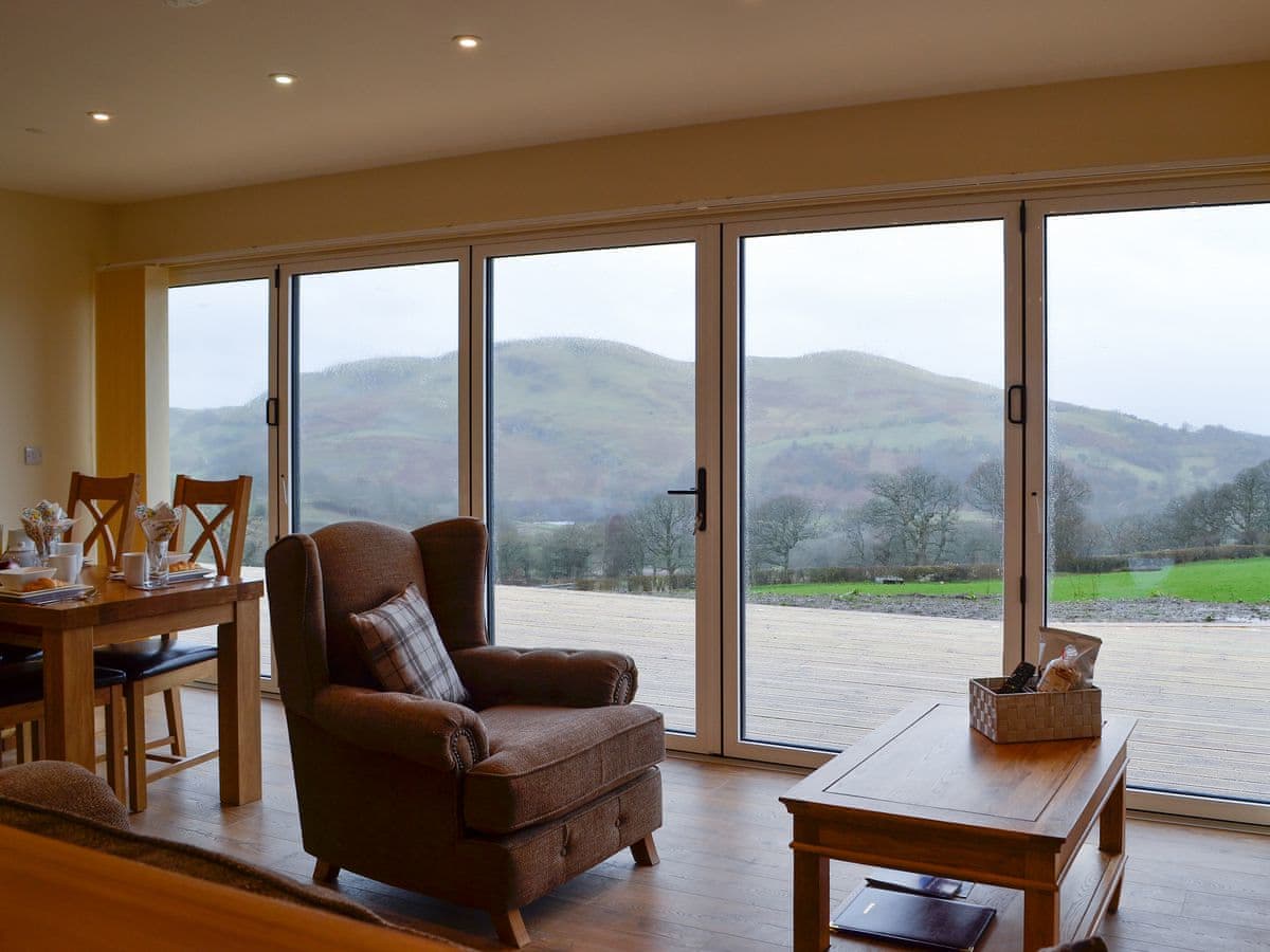 The Lodges - Sweet Meadow Lodge - Image 4