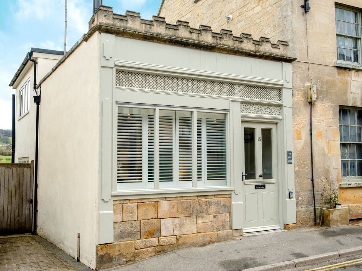 The Bolt Hole Ref Ukc3926 In Winchcombe Near Cheltenham