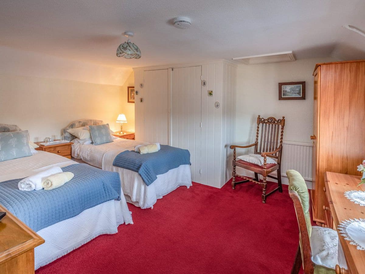 grange farm holidays grange farm house ref ukc2531 in wootton near ryde isle of wight welcomecottages grange farm holidays grange farm house ref ukc2531 in wootton near ryde isle of wight welcomecottages