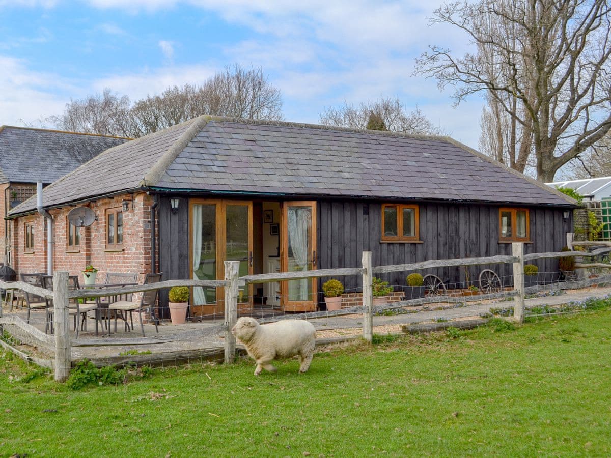 The Cart Lodge - Holiday Lodge in Southern England - Image 1
