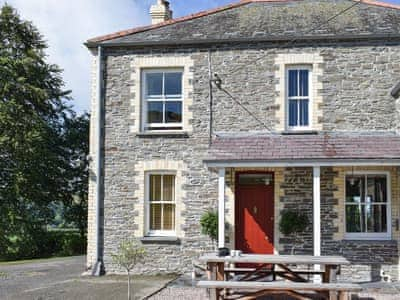 Tyllwyd Farmhouse Ref Ukc902 In Capel Bangor Near Aberystwyth